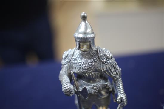 A pair of 1920s German 935 standard silver figures of medieval Knights, gross 22 oz.